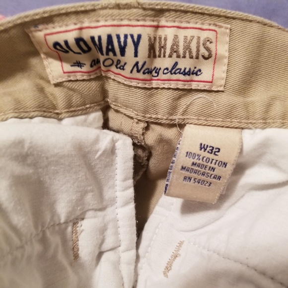 Old navy khakis - Picture 4 of 4
